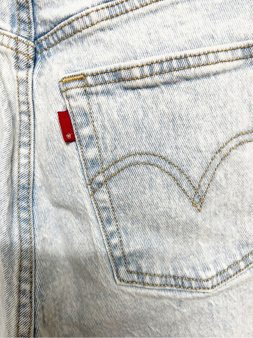 Levis Womens Classic Light Wash Ribcage Straight Leg Ankle Denim Jeans Size 28 - Picture 6 of 13